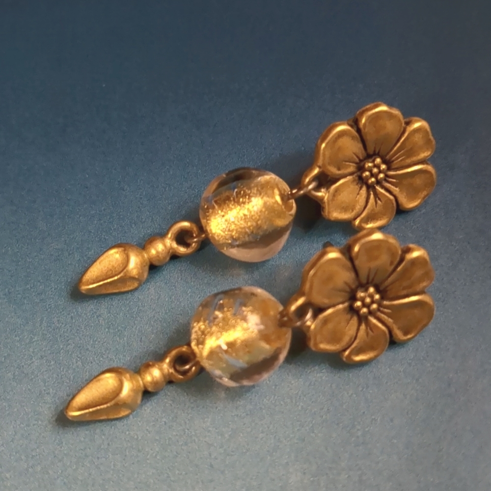(FIND) FLORAL EARRINGS